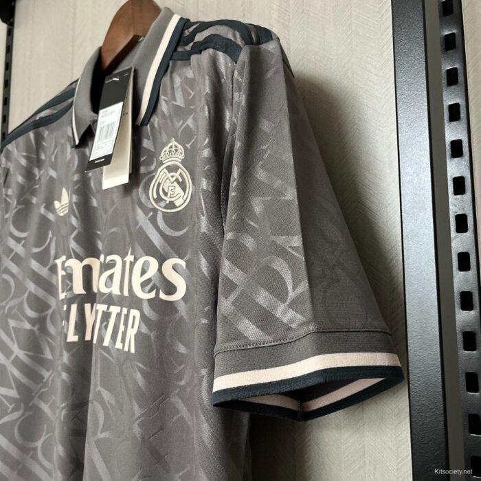 Real Madrid Third 24/25 fan Jersey