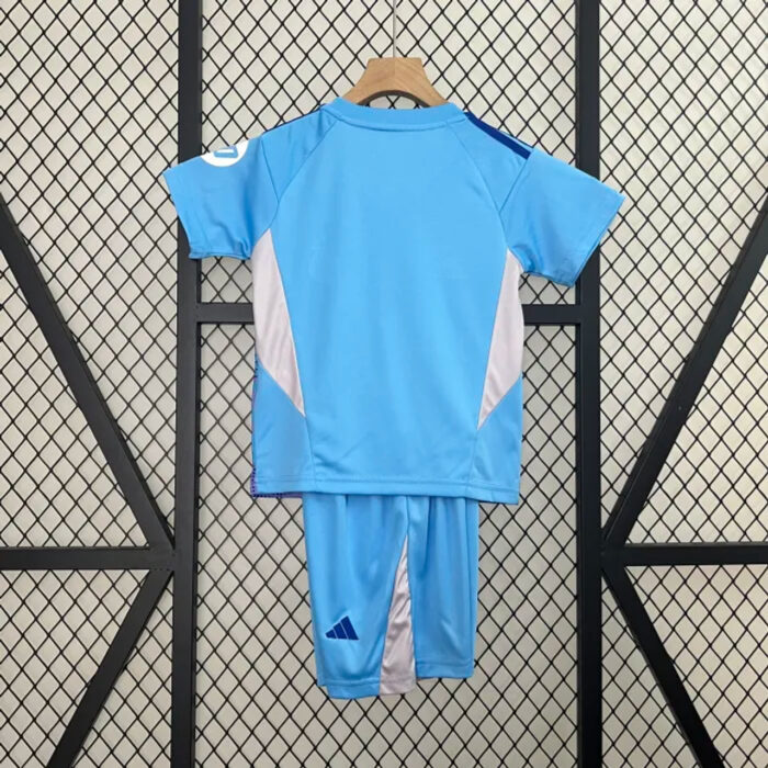 Real Madrid Childrens Blue Goalkeeper Kit 2 90807