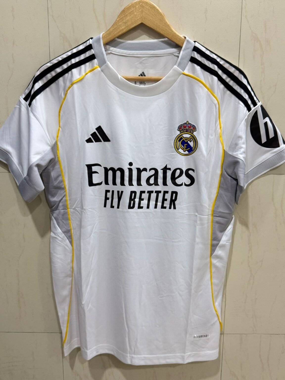 Buy football jerseys online in India - Club Jerseys