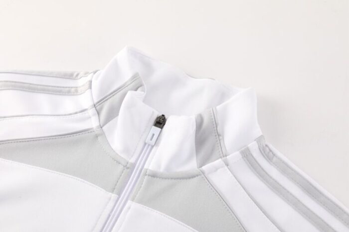 f21ffb14 768x512 1