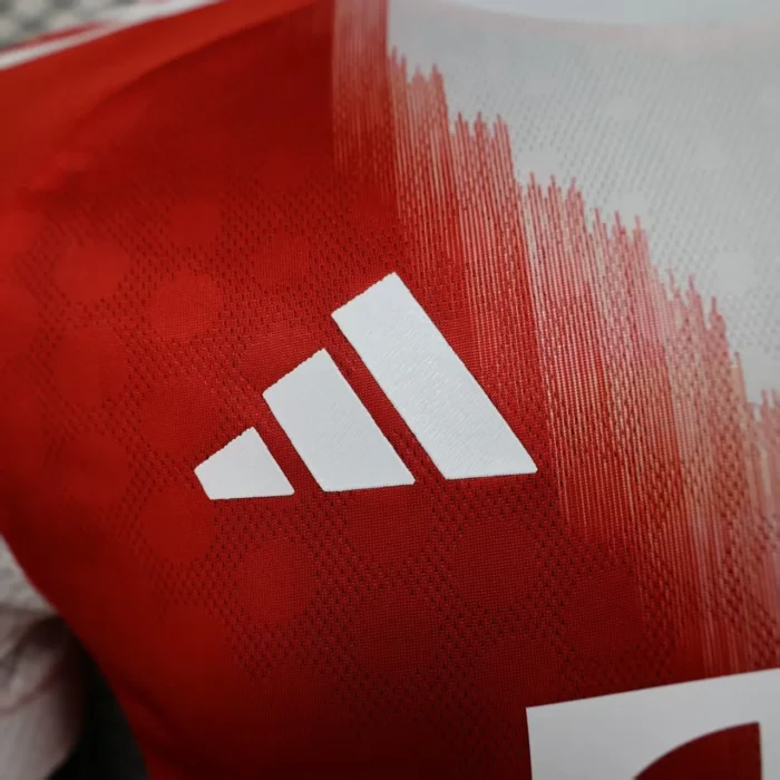 Bayern Munich Home Player Version Jersey 2025/26 - Image 4