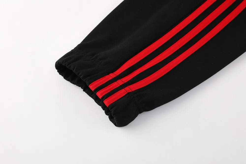 rn-image_picker_lib_temp_572c28f0-2735-4d7a-8b83-5f9db6991417_1024x1024 Manchester United Black Training Suit 2025/26 - Image 14