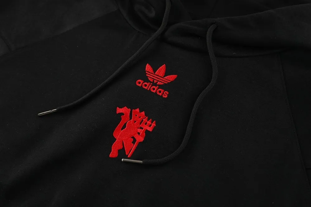 rn-image_picker_lib_temp_5be38c16-d913-4290-8aab-e9e6bc270ee6_1024x1024 Manchester United Black Training Suit 2025/26 - Image 4