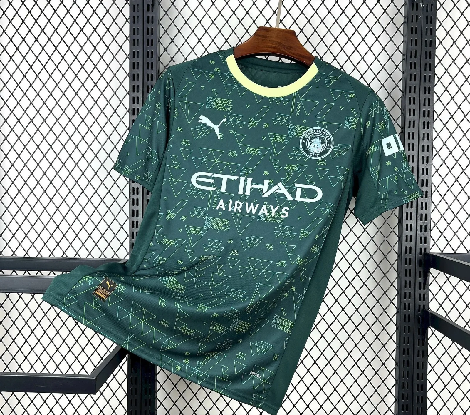 8f0c9271 Manchester City 4TH Fans Jersey 2025/26 - Image 1