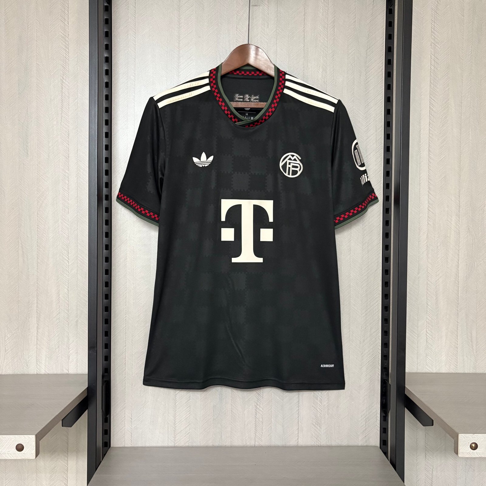 Bayern_Munich_Jersey_Third_25_26_Season-scaled Bayern Munich Third Fans Jersey 2025/26 - Image 1