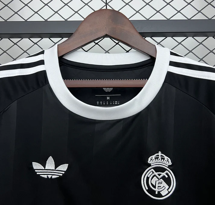 Los Merengues Third Goalkeeper Jersey 2025/26 - Image 2