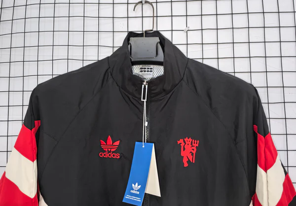 Manchester United Black Windbreaker 2025/26 - Image 2